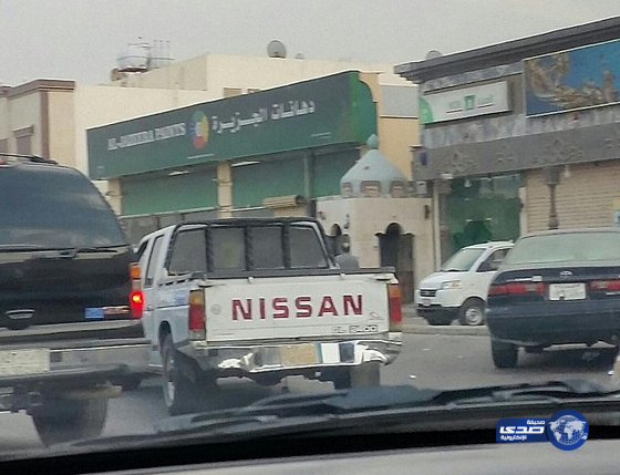 معتل يحطم صرافا آليا بالمدينة