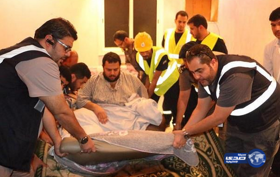 بالصور: نقل مريض بالسمنة المفرطة للمستشفى تمهيداً لنقله إلى ألمانيا