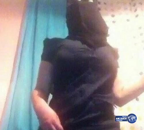 صورة تناقلها رواد “الشات” لفتاة تستعرض امام الكام!