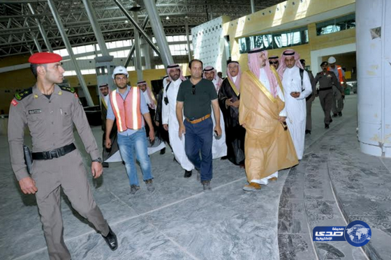 أميرالجوف يتفقد محطة قطار الركاب في القريات