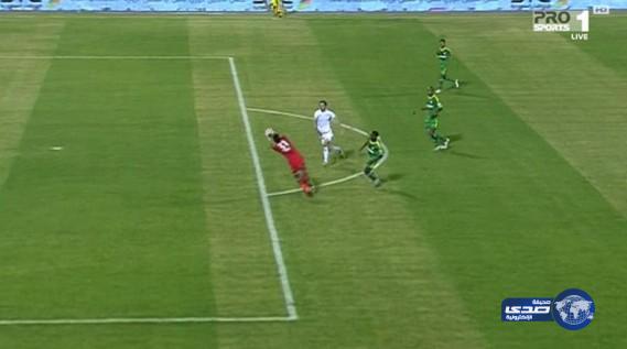 الشباب يخطف صدارة دوري المحترفين من العميد