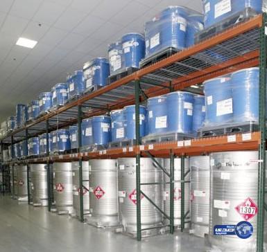 الداخلية تشدد على اتخاذ الاحتياطات للتخلص من المواد الكيماوية والإشعاعية والبيولوجية