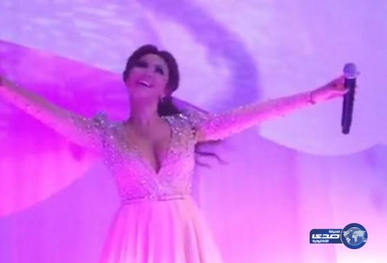 بالفيديو: ميريام فارس تتحدى حملها وترقص في عرس بأبوظبي