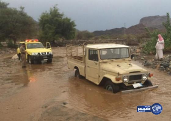 إصابة 21 في حوادث متفرقة نتيجة أمطار الباحة
