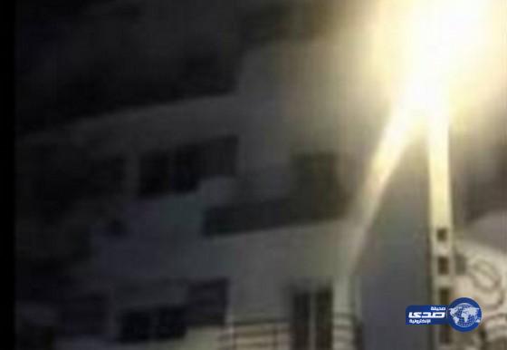 بالفيديو.. لحظة انتحار فتاة من أعلى مبنى سكني