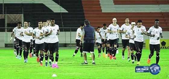 الرباط «المتصالب» ينهي مشوار الحشان مع الشباب