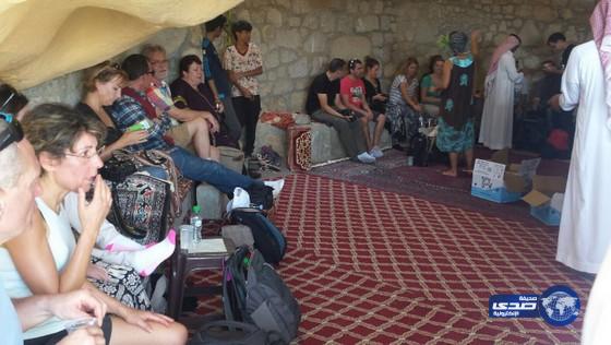 بالصور والفيديو :السيدات ألاوروبيات الرقصات في الباحة ظهرن بالشورت والبنطال !!