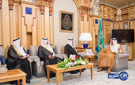 أمام خادم الحرمين الشريفين عدد من السفراء المعينين يؤدون القسم