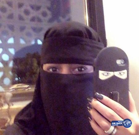 الفنانه وعد تنشر صور لها بالنقاب..