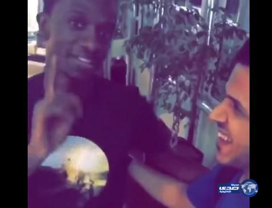 حسن معاذ يرفض طلب مشجع بالإساءة لفريق النصر(فيديو)