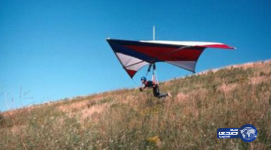 شاب يدخل سوريا باستخدام طائرة شراعيه…