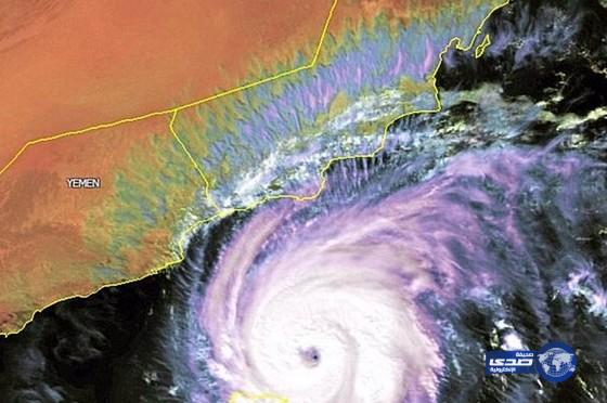 (صور) من الفضاء : هكذ اختفت جزيرة سقطرى من الخريطة ؟!