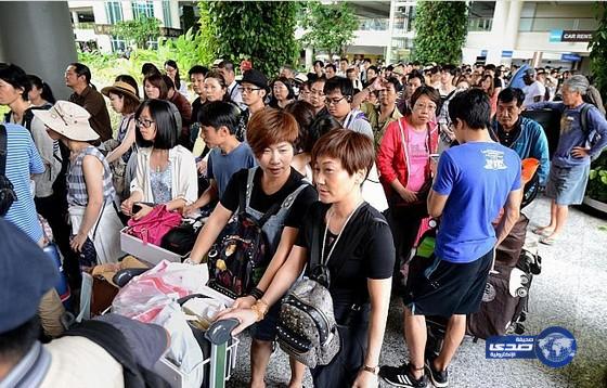 إندونيسيا تمدد إغلاق مطارات بسبب الرماد البركاني