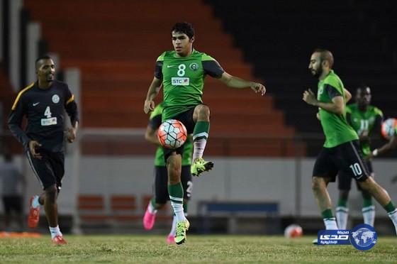 الأخضر يبدأ أولى حصصه التدربية أستعدادا لمواجهة فلسطين