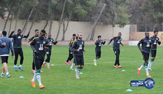 اللاعبين المهددين بالايقاف من المنتخب السعودي