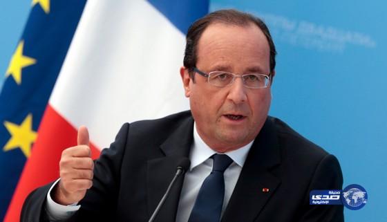 هولاند يعلن حالة الطوارئ إثر سلسلة هجمات باريس