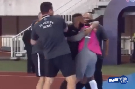 بالفيديو: ردة فعل غاضبة لسالمين بعد طرده في نهائي أبطال آسيا