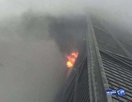 حريق في ناطحة سحاب في شيكاجو يتسبب بإصابة 5 أشخاص