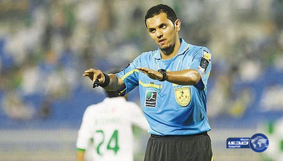 الحكم محمد الهويش يدير مباراة الهلال والشباب