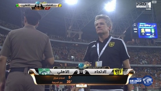 الأهلي يحسم ديربي جدة بثلاثية في الاتحاد