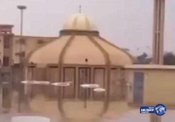 بالفيديو والصور:مسجد وسط سيول القصيم