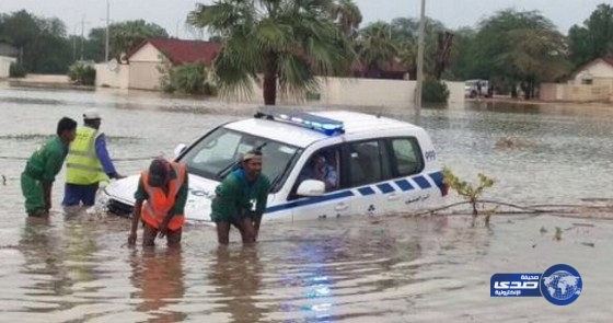 بالصور والفيديو : الأمطار تغرق &#8220;قطر &#8220;وتتسبب في تعطل الحركة بالطرق والمطار