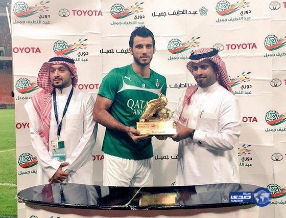 السومه لاعب الشهر في الدوري السعودي