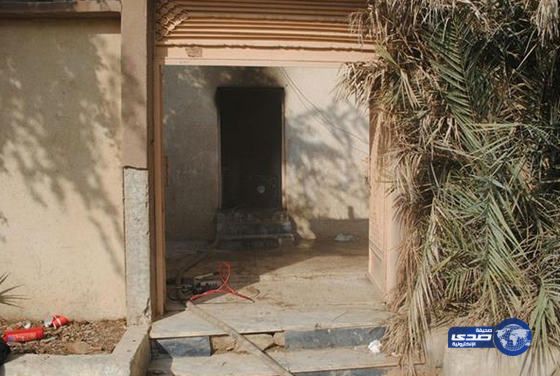 بالصور:مدني الرياض ينقذ شاباً احتجز داخل منزله بسبب حريق