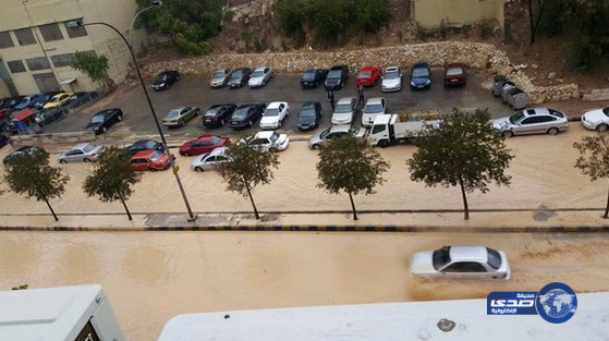 عمان تغرق بمياه الامطار(صور)