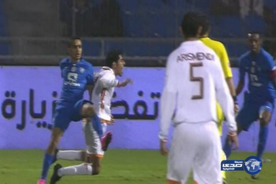 سعد كميل: لقطة الشمري والبريك طبيعية ولا يوجد بها ركلة جزاء