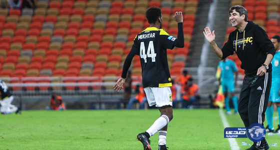 الصحف الرومانية تشيد بعودة بيتوركا مع العميد