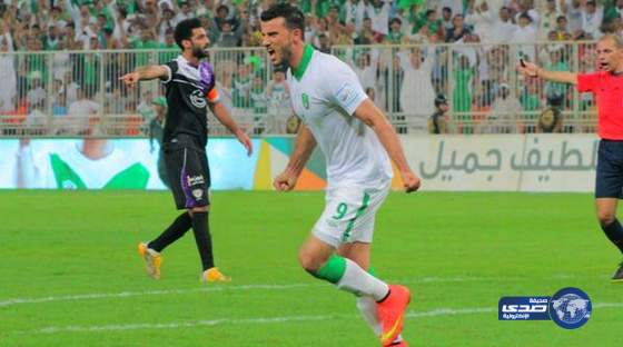 الأهلي أمام هجر غداً لمواصلة المنافسة على صدارة دوري المحترفين لكرة القدم