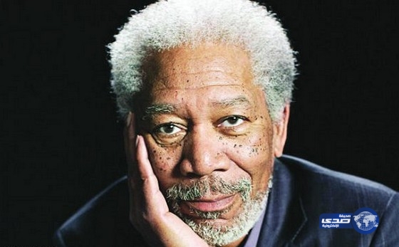 نجاة مورغان فريمان من الموت إثر انفجار في طائرته