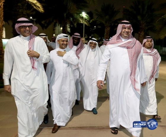 الأمير عبدالله بن مساعد يزور حديقتي فيصل الزاهد وأميرة طرابلسي بجدة