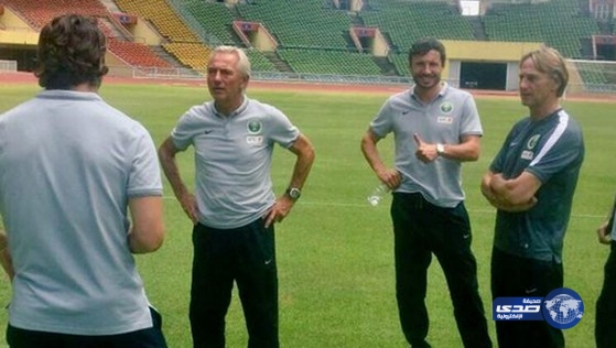 الجهاز الفني للأخضر يتابع مباريات الجولة الـ 13