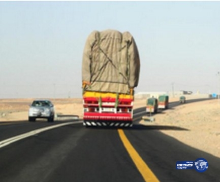 بالفيديو.. سائق متهور يقود شاحنته عكس الاتجاه بالمجمعة