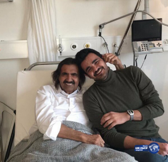 صورة لأمير قطرالسابق حمد آل ثاني بعد إجراء عمليه جراحيه في سويسرا..