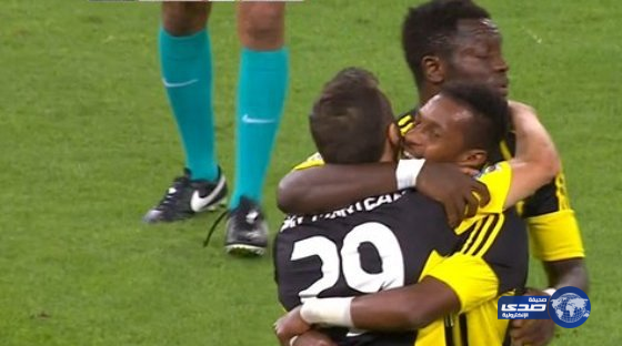 الاتحاد يعبر لدور الـ16 برباعية في الرياض