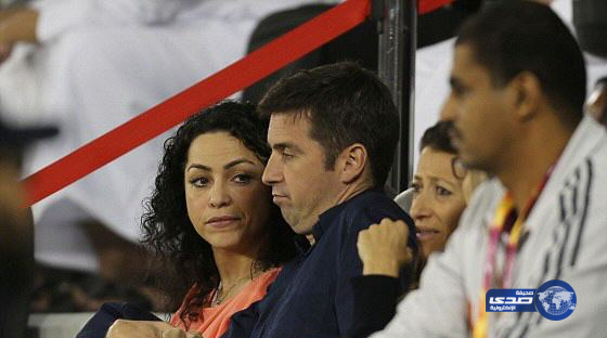 طبيبة تشيلسي السابقة تتواجد في مباراة قطر وكوريا الجنوبية