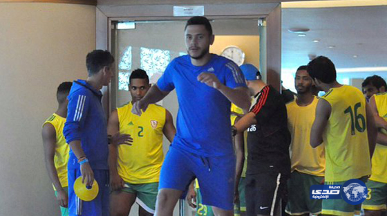 لاعبو نجران يواصلون تدريباتهم في معسكر أبو ظبي