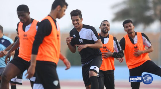 هجر يجري مرانه الرئيسي استعداداً لمواجهة ضمك