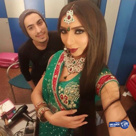 دنيا بطمه بالزي الهندي..