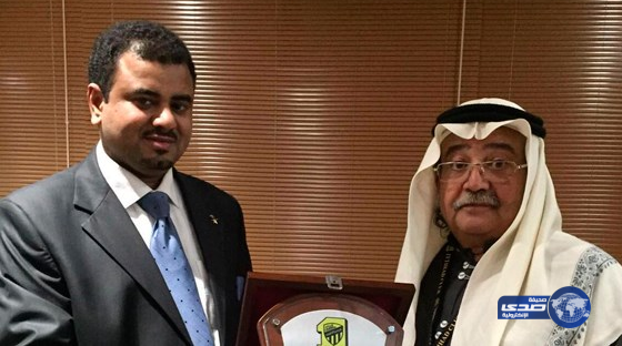 رئيس بعثة الاتحاد يقدم درعاً تقديرياً لقنصل المملكة في أوزبكستان