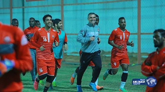 الرائد يعاود تدريباته في غياب البيشي والفارسي