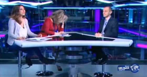 بالفيديو.. موقف محرج لمذيعة لبنانية على الهواء