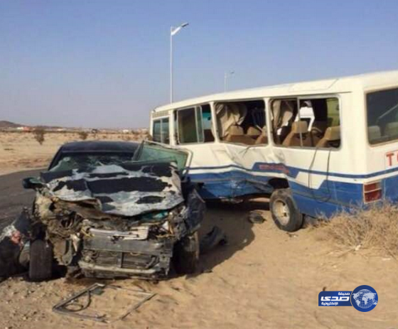 حادث الجعبة ينتج عنه اصابة ١٢ طالبه وقائدي السيارتين