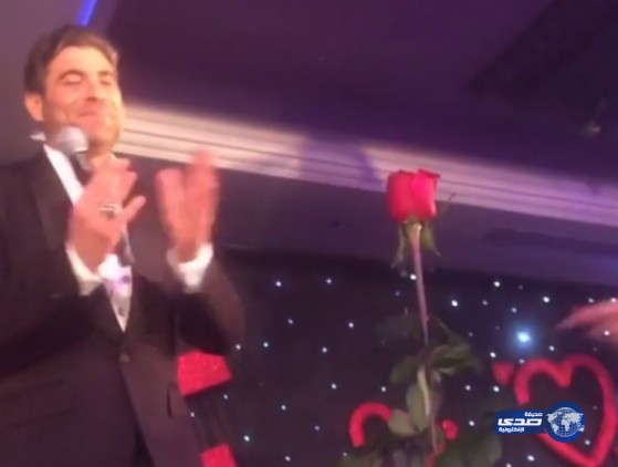 بالفيديو.. موقف طريف يتعرض له وائل كفوري في حفلة &#8220;يوم الحب&#8221;