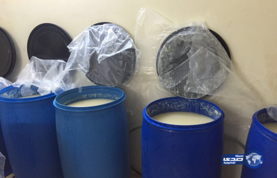 بالصور: القبض على أكبر مصنع خمر في منطقة جازن‎