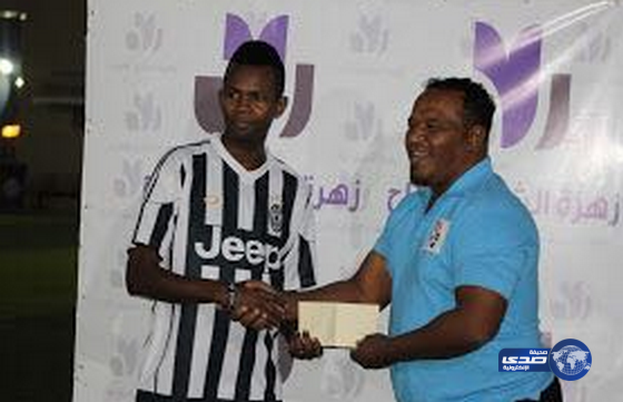 الأحوال المدينة ومراكز الأحياء إلى دور الأربعة ببطولة أوسكار‎