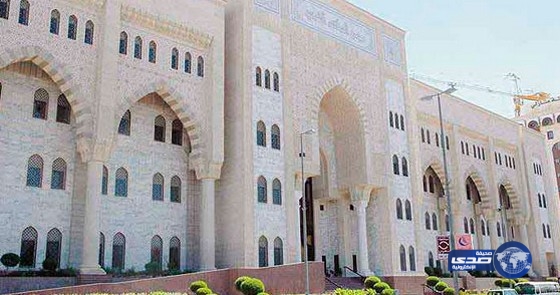 السجن 10 سنوات وألفي جلدة لثلاثيني نشر 600 تغريدة إلحادية